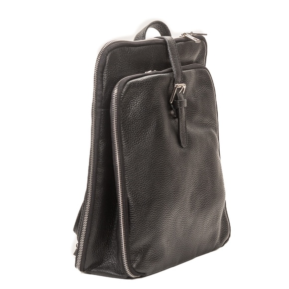 Hand made?? -Women\'s leather backpack \
